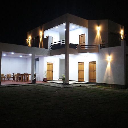 Cassia Udawalawe Hotel Exterior photo
